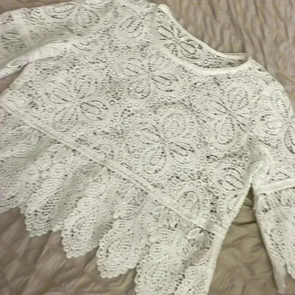 BOHO White Lace Short Sleeve top - size SMALL - Picture 4 of 4